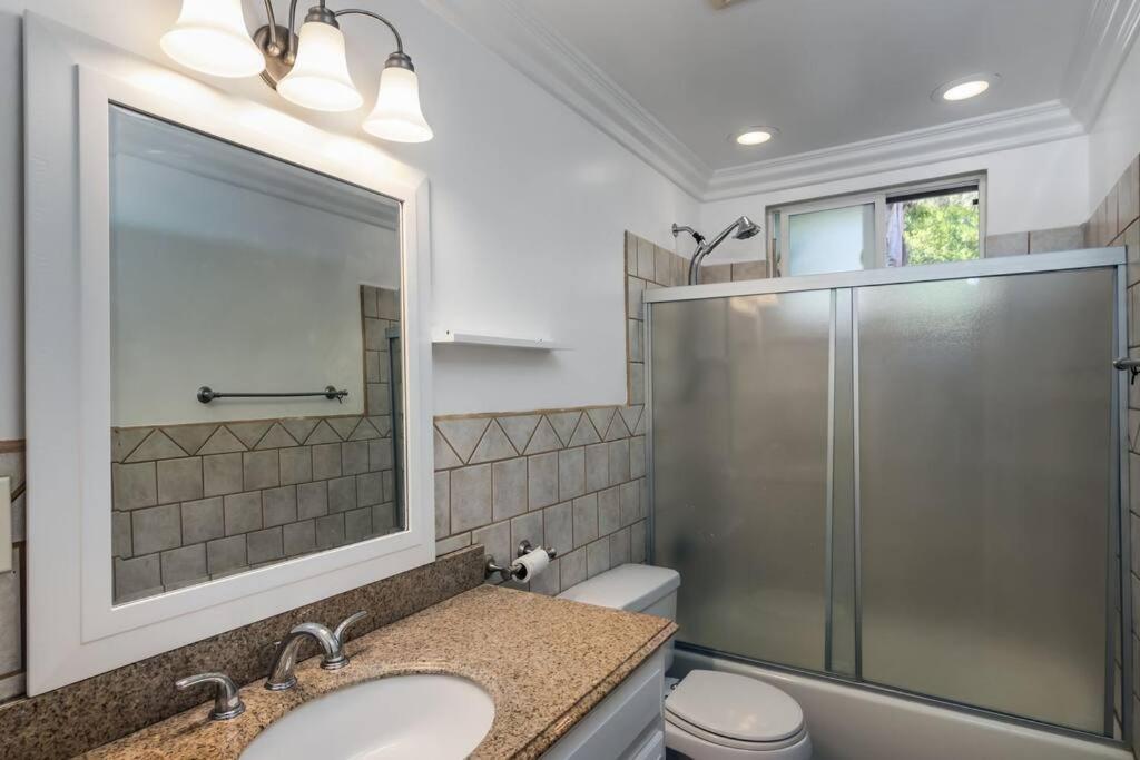 Сasa de vacaciones Woodland Hills 3 Bedroom W/ Pool And *