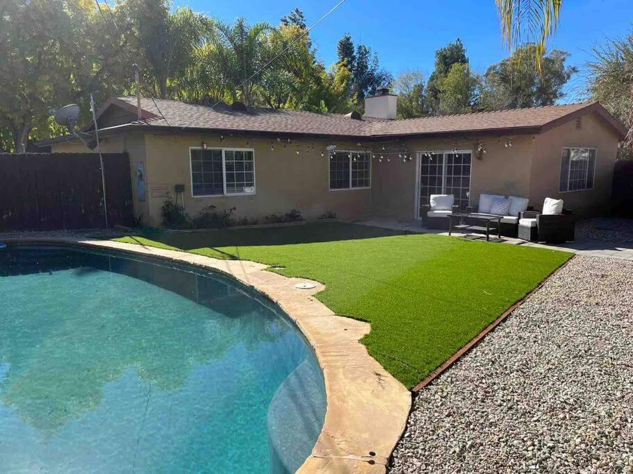 Woodland Hills 3 Bedroom W/ Pool And Сasa de vacaciones Los Ángeles